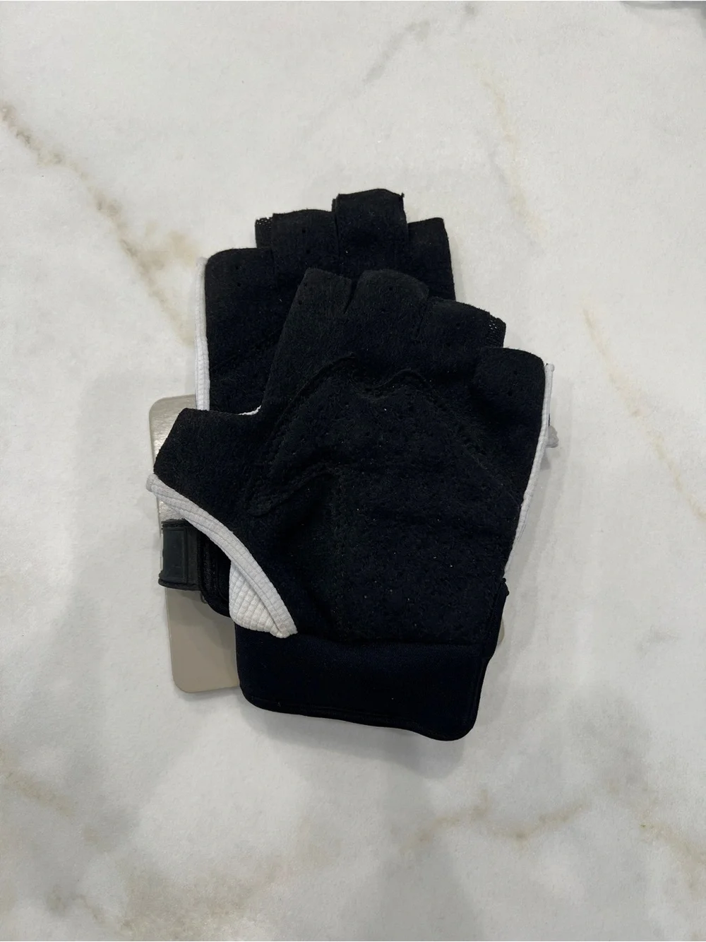 Harley-Davidson women’s M  Black & White Fingerless Riding Gloves with Graphic